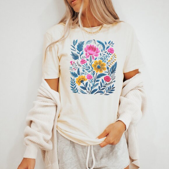 Botanical Floral Shirt Colorful Flower Art Graphic Tee Pink Yellow Blue Nature D - Picture 3 of 6